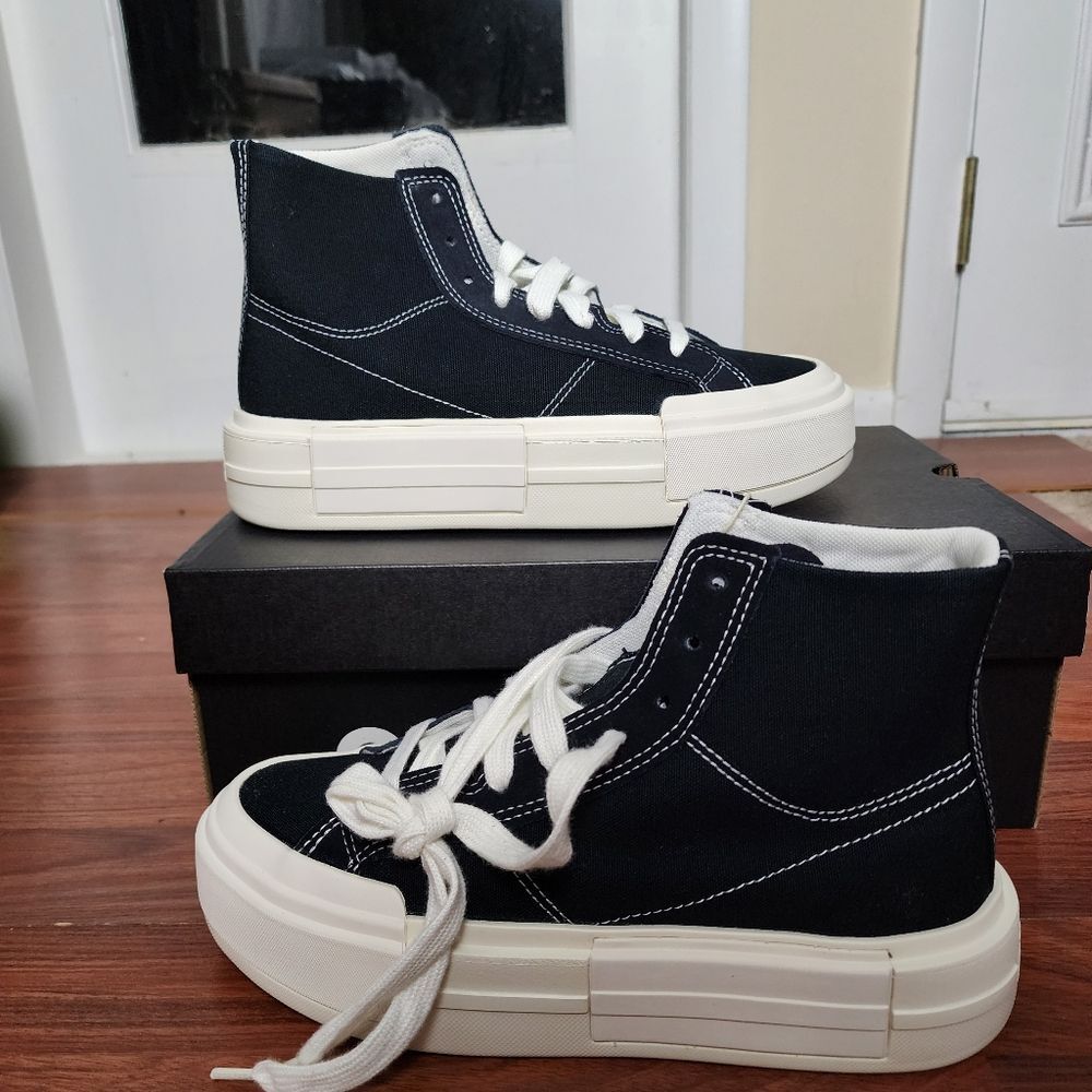 Converse Chuck Taylor Black Cruise Hightop Platform Sneakers - Women's 9 NIB - Picture 3 of 12